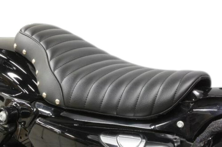 スポーツスター スタッド付きシングルシートタイプB(タックロール) ガレージT&F バイク メンテ館 キジマ (kijima) バイク バイクパーツ ウインカーホールカバー 2セット アルミ製アルマイト仕上げ スポーツスター(
