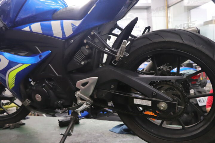 楽天市場】MOS カーボンルック リアフェンダー KN企画 GSX-R125/GSX-S125 : バイク メンテ館 楽天市場】MOS カーボンルック リアフェンダー KN企画 GSX-R125/GSX-S125 : バイク メンテ館