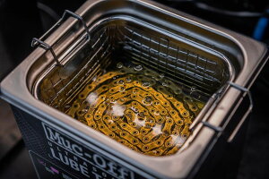 Muc-off �`�F�[���œK���R�[�e�B���O