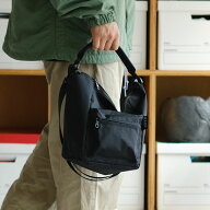 KARRI（カリ）/RECYCLED CORDURA POLYESTER 2WAY SHOULDER(S) リサイクルコーデュラポリエステル ショル…