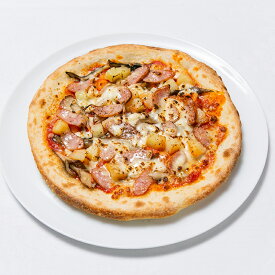 ジャガイモとソーセージのピザ