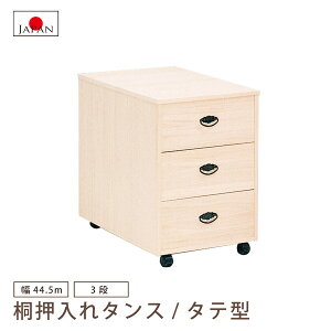 ^X 3i ^e^ [ ˂ [ [ o Yi { LX^[