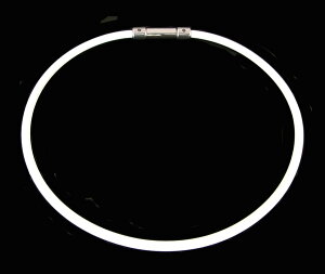 シリコンゲルマニウムネックレス マグネット スポーツネックレス 軽量 シンプルデザイン おしゃれ メンズ レディース アスリート向け 汗や水に強い ランニング ゴルフ マラソン トレーニン