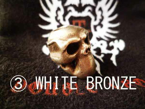 �g�����B�X���[�J�[ �X�J���r�[�Y�@White bronze Travis Walker