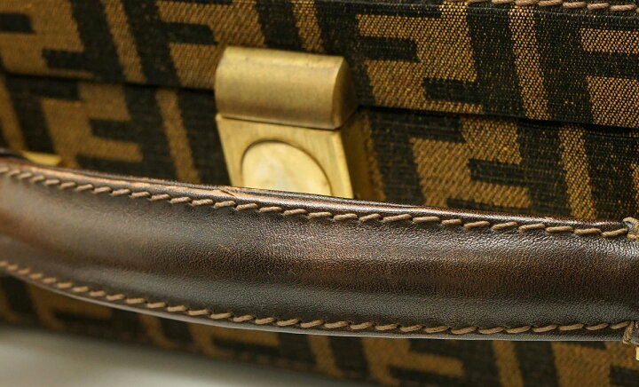 楽天市場】【バッグ】FENDI フェンディ ズッカ柄 ジュエリーケース 
