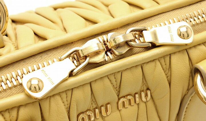 miu miu マテラッセイエロー ハンドバッグショルダー2way