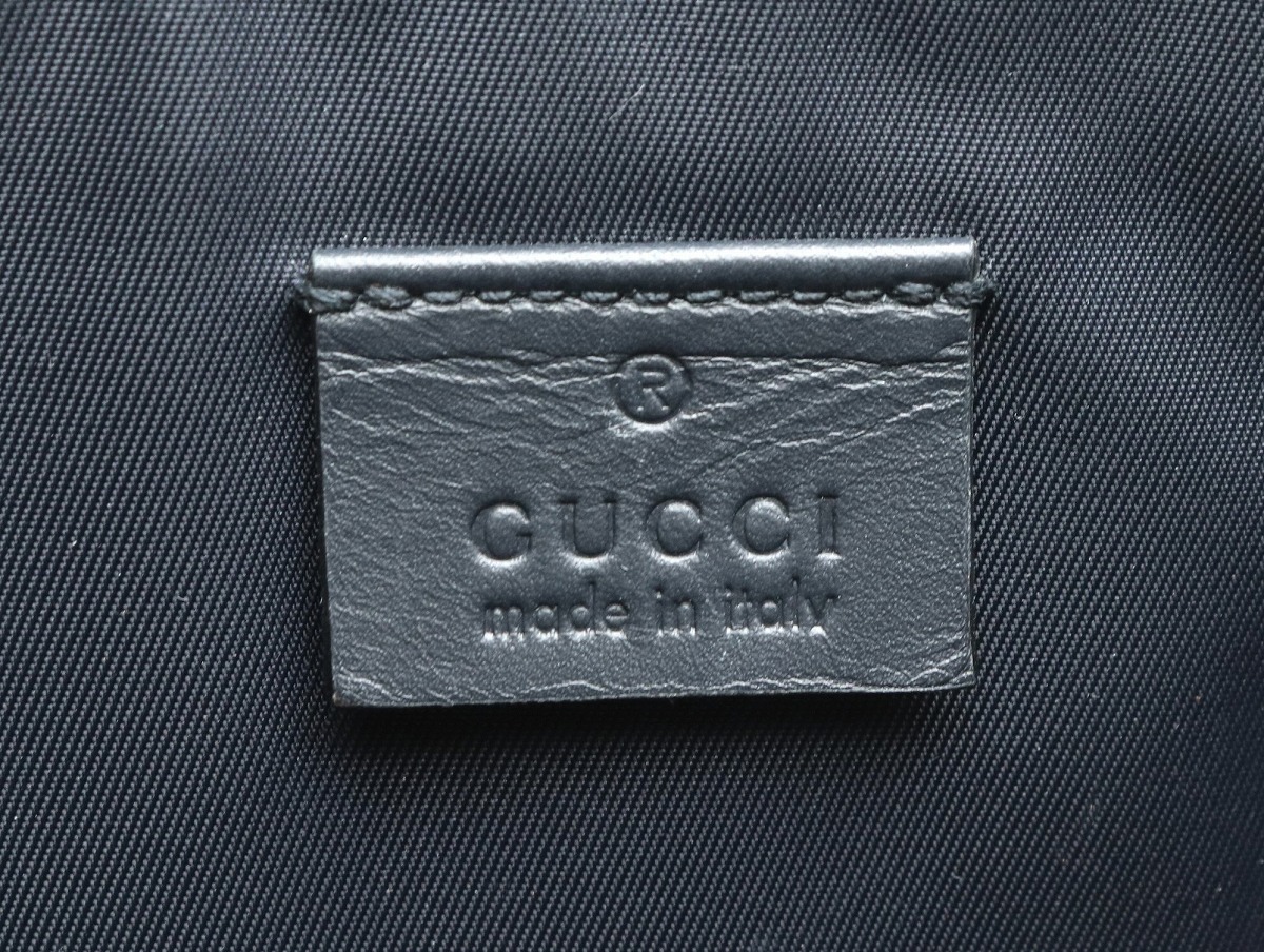 数量限定安い Gucci - グッチ レザー クラッチバッグ ネイビー ブルー
