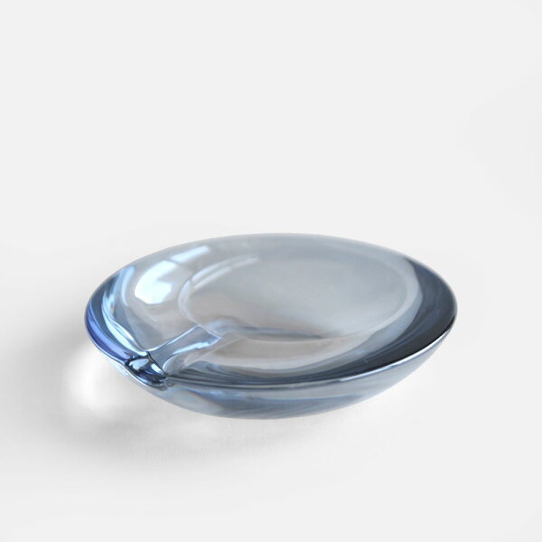 TSUKUDA&CO. / GLASS ASHTRAY(Small/Navy)｜グラスアッシュトレー 灰皿 ガラス製 お香立て パロサントホルダー 佃企画 ネイビー シンプル モダン インテリア ギフト プレゼント｜116509