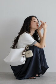 ＼BLACK再入荷リクエスト受付中／ soins ソワン ハンドバッグ ショルダーバッグ 2WAY 肩掛け 斜めがけ バッグ お出かけ 高級感 軽量 マチあり ポケット 大人 【牛革】ミニマルショルダーバッグ【一部予約/12月中旬】