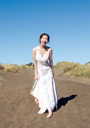 刈川くるみ1st写真集『星のない空』