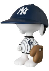 UDF MLB × 『PEANUTS』 NEW YORK YANKEES SNOOPY (フィギュア)