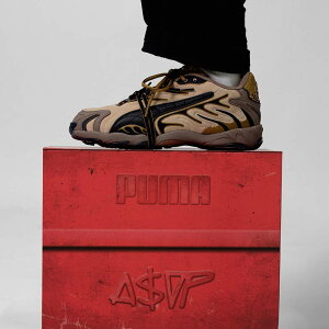 v[} GCTbvEbL[ CփC Ip[h PUMA A$AP ROCKY INHALE LEOPA TOASTED ALMOND Y fB[X Xj[J[ 405579-01