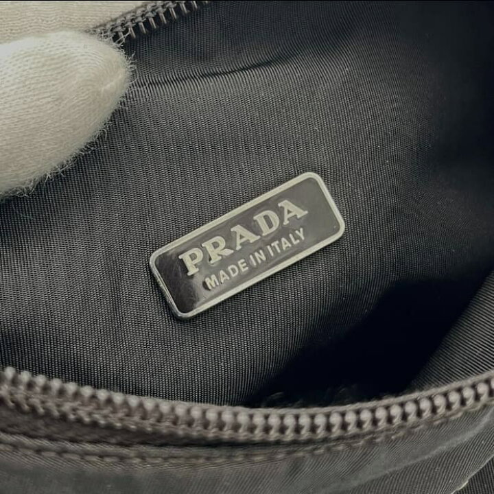 楽天市場】【中古】良品 PRADA プラダ ナイロン 三角ロゴ プレート  