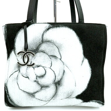 【中古】【未使用品・新古品】シャネルミディアムプリントショッピングトートCCチャーム付き2016秋冬カメリアA91421【トートバッグ】