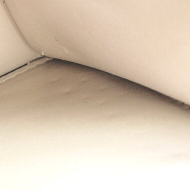 【中古】サルヴァトーレフェラガモニュービアンコクロスボディバッグフラップチェーンショルダー斜め掛けウォレットゴールド金具ヴァラリボン21G877【ショルダーバッグ】【GOODA掲載】【未使用品・新古品】