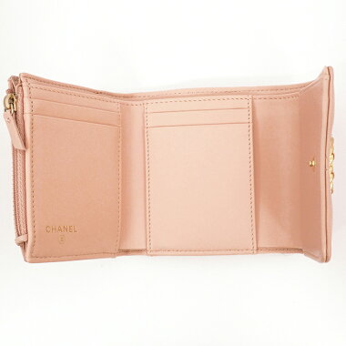 【未使用品・新古品】シャネル19ココマーク二つ折りスモールウォレットゴールド金具マトラッセAP1064【二つ折り財布】