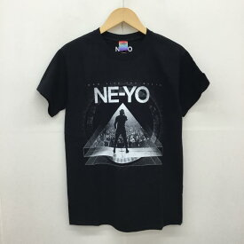 And A アンドエー 半袖 Tシャツ T Shirt THE TEE ザ・ティー NE-YO ニーヨ STAGE ステージグラフィックロゴプリントT ツアーシャツ【USED】【古着】【中古】10064784