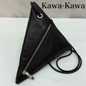 カワカワ ピラミッド ポシェット ジップ ハトメ レザー 手持ち 肩掛け 斜め掛け 3WAY ショルダーバッグ レディース - ISItems【USED】【古着】【中古】50165359