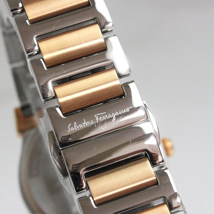 新品 未使用品 サルヴァトーレフェラガモ ヴェガ クオーツ 腕時計 シルバー FIQ040016 訳あり 最大43%OFFクーポン