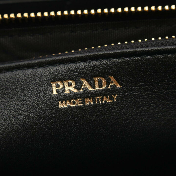 楽天市場】【4千円OFFクーポン対象】プラダ PRADA SOFT GRAIN ラウンド  