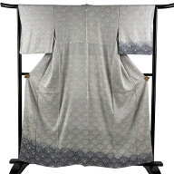 【美品】 訪問着 身丈161cm 裄丈65.5cm M 袷 青海波 花 絞り 染め分け 灰色 正絹 逸品 【中古】 msp29