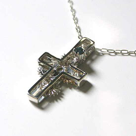 クロスの中で歯車が動くペンダントGear in the cross pendant【送料無料】可動式のギアが十字架の中でダイヤモンド・18金と共に回りますpd-23