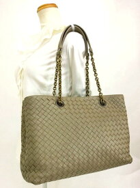 BOTTEGA VENETA・ボッテガヴェネタ イントレチャート ナッパ チェーントートバッグ ハンドバッグ カーキ おしゃれ 高級 レディース ブランド 参考価格36万 極美品 中古 送料無料 I081