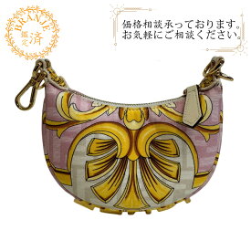 FENDI フェンディ 7AS089 ナノ フェンディグラフィ ヴェルサーチェ コラボ ポーチ レタリングロゴ ホーボー ハンドバッグ バッグ カバン ブランド ピンク