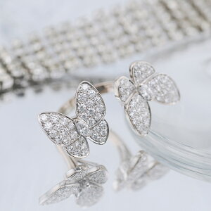 @ N[t&A[y hD ps Ag  hA O VCARO61951 zCgS[h _Ch Van Cleef & Arpels Van Cleef & Arpels ViO uhWG[ 
