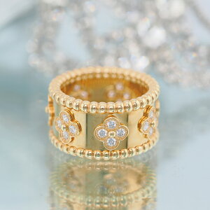 @N[tA[y y N[o[ O X[f CG[S[h _Ch VCARO9NC49 Van Cleef & Arpels ViO uhWG[ 