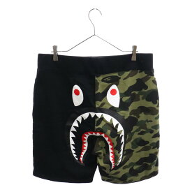 A BATHING APE(アベイシングエイプ) サイズ:2XL 1ST CAMO BACK SHARK SWEAT SHORTS カモ柄 バックロゴプリント シャーク ハーフパンツ ブラック/カーキ 001SPI201004M【中古】【程度A】【カラーブラック】【取扱店舗BRING渋谷ANNEX店】