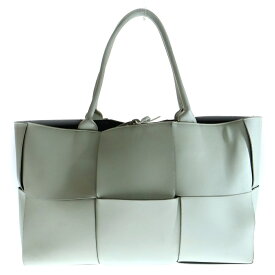 BOTTEGA VENETA(ボッテガヴェネタ) アルコトート マキシイントレチャート レザー ハンド トートバッグ ホワイト 609175【中古】【程度B】【カラーホワイト】【取扱店舗WASTE_NOT名古屋店】