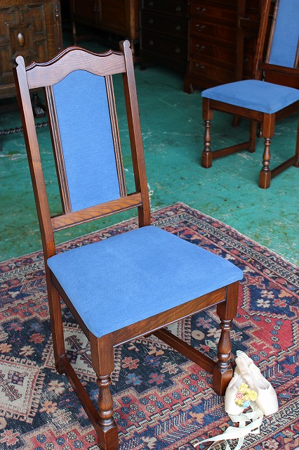 憧れのイギリスアンティーク家具に包まれる 心安らぐ生活 リアルアンティーク独特の味のある商品をリーズナブルな価格でご提供致します イギリスアンティーク家具 チェアー 割り引き オールドチャーム 大幅にプライスダウン ダイニングチェア チェア 椅子 １９６０年頃英国製 c48-3