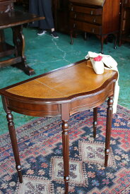 イギリスアンティーク家具 コンソールテーブル ハーフムーンテーブル サイドテーブル 英国製 r-210