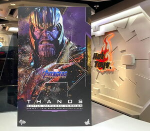 uViE݌ɁvHottoys zbggCY MMS564 wAxW[Y^GhQ[x TmXiog_[WŁj 1/6 XP[tBMA@Avengers: Endgame - Thanos (Battle Damaged Version) iʗʕj