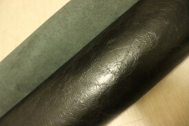 ブラック 230ds クロム革 牛革 国産 レザー クラッキング 半裁 一枚革 レザークラフト 革 皮 本革 diy 生地 材料