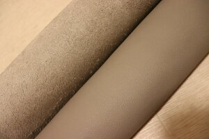 ライトグレー 245ds クロム革 牛革 イタリア レザー 弱シュリンク加工 はぎれ 一枚革 レザークラフト 革 皮 本革 diy 生地 材料