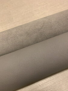 ライトグレー 232ds クロム革 牛革 イタリア レザー 弱シュリンク加工 はぎれ 一枚革 レザークラフト 革 皮 本革 diy 生地 材料