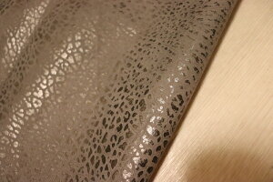 アッシュグレー 238ds クロム革 牛革 イタリア レザー エンボス加工 はぎれ 一枚革 レザークラフト 革 皮 本革 diy 生地 材料