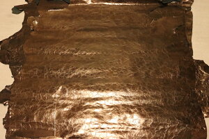 ブロンズ 88ds クロム革 牛革 イタリア レザー クラッキング加工 はぎれ 一枚革 レザークラフト 革 皮 本革 diy 生地 材料