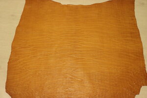 イエローキャメル 137ds ヌメ革 ショルダーレザー 牛革 イタリア レザー 絞り加工 はぎれ 一枚革 レザークラフト 革 皮 本革 diy 生地 材料