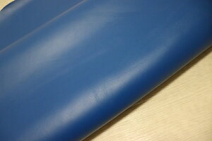 顔料仕上げ 200ds クロム革 牛革 国産 レザー 顔料仕上げ はぎれ 一枚革 レザークラフト 革 皮 本革 diy 生地 材料