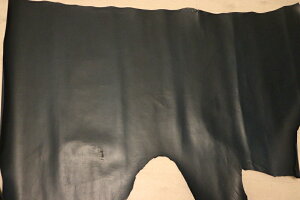 ネイビー 156ds クロム革 牛革 国産 レザー 顔料仕上げ はぎれ 一枚革 レザークラフト 革 皮 本革 diy 生地 材料