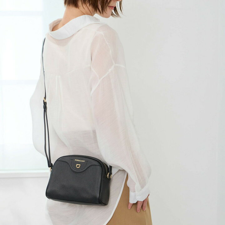 楽天市場】【最大5,000円OFFクーポン】フェラガモ ショルダーバッグ  