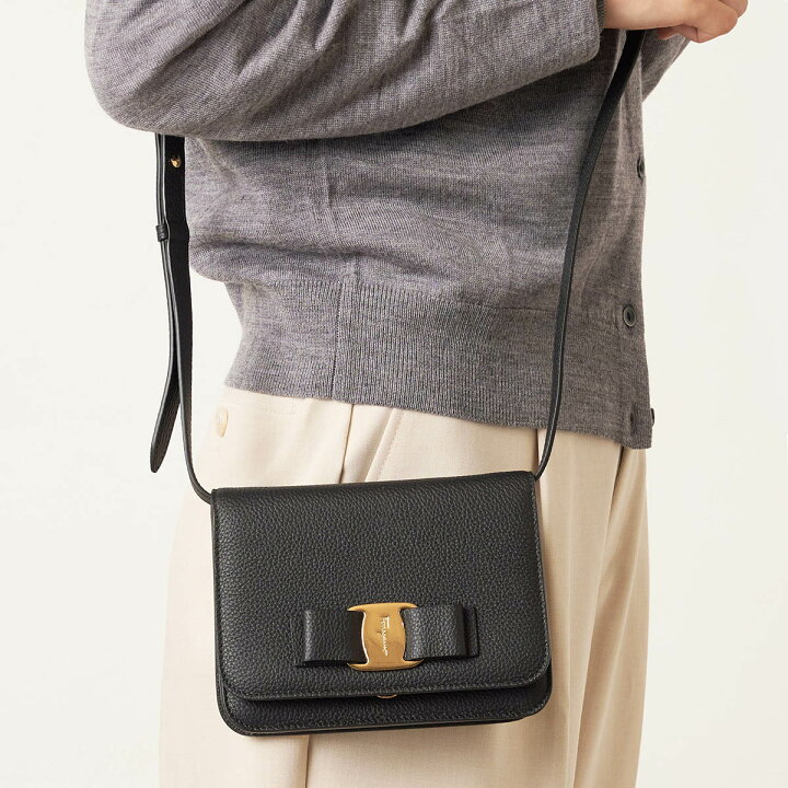 楽天市場】フェラガモ ショルダーバッグ FERRAGAMO ヴァラ 218374  