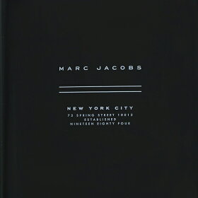 楽天市場 最大3000円offクーポン配布中 9 24 木 14 00まで マークジェイコブス Iphonexs Max スマートフォンケース Marc Jacobs M 040 ブランド小物 ニューヨーク マガジン New York Magazine スマートフォン カバー Xs Max レディース Silver シルバー