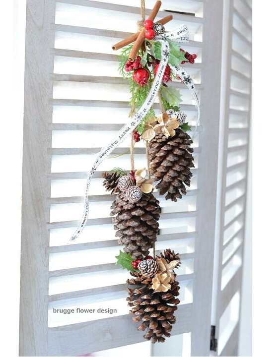 楽天市場 クリスマス飾り ハンギング 手作りキット クリスマスリース アレンジ キット クリスマス飾り リース 玄関リース 材料 花材 玄関 壁飾りハンドメイド プレゼント ギフト 贈り物 誕生日 プレゼント 人気 お洒落 北欧 ヨーロッパ 松ぼっくり ドア アトリエ