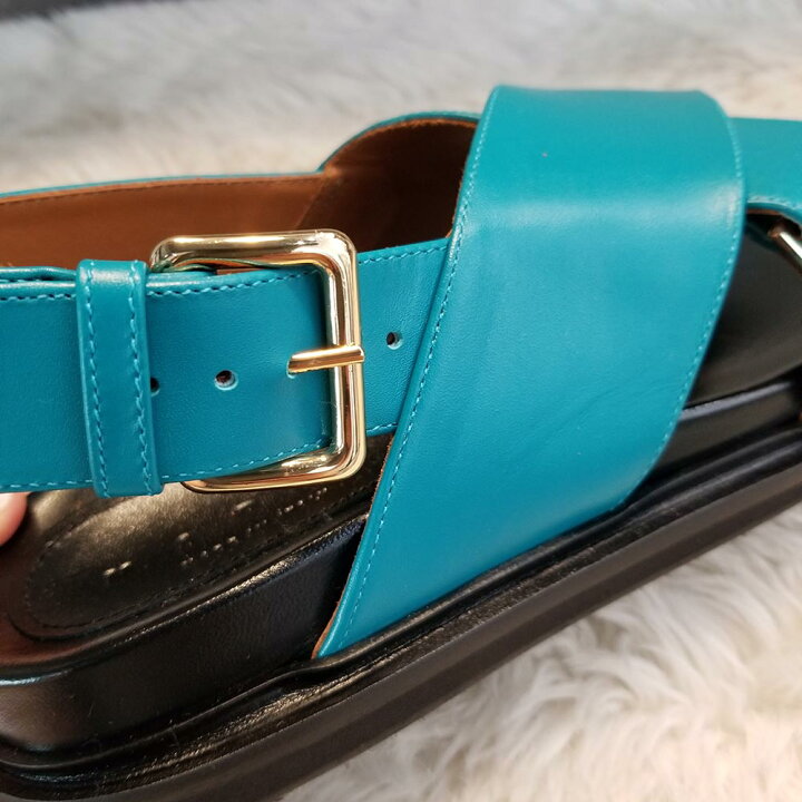 楽天市場】マルニ MARNI カーフスキン フスベット クロススタイル 