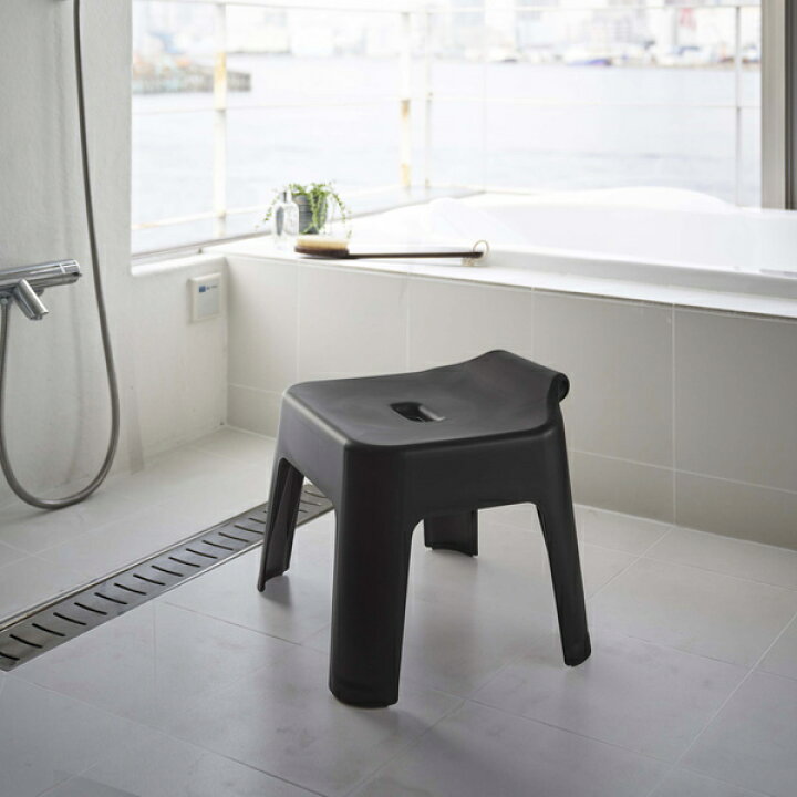 楽天市場 Tower 引っ掛け風呂イス タワー バスチェア ホワイト ブラック 白 黒 モノトーン 風呂いす 風呂椅子 お風呂椅子 イス シャワーチェア 収納 引っ掛け収納 お風呂 バスルーム 浴室 約25cm 軽い おしゃれ 53 5384 山崎実業 Yamazaki タワーシリーズ Bubu