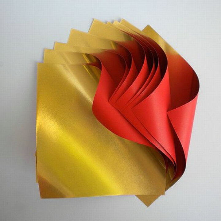 楽天市場 ネコポス対応 トーヨー 豪華金箔調おりがみ 15 0 金 赤 10枚入 15 15cm くじゃく かんたん箸袋 4種 の折り方付き 小物作り 折り紙 ぶんぶん文具屋さん